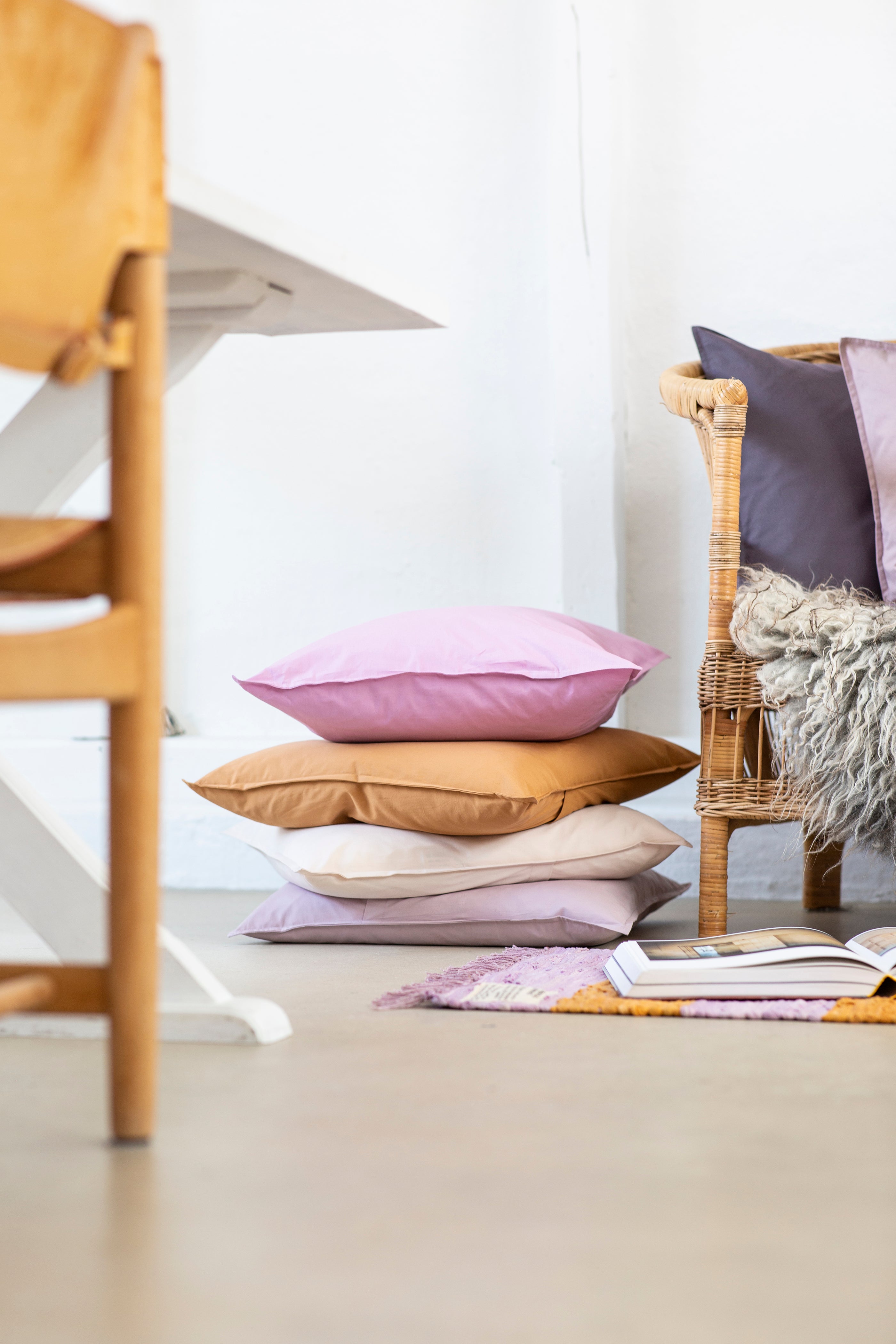 Papelain Pillow, shadow grey