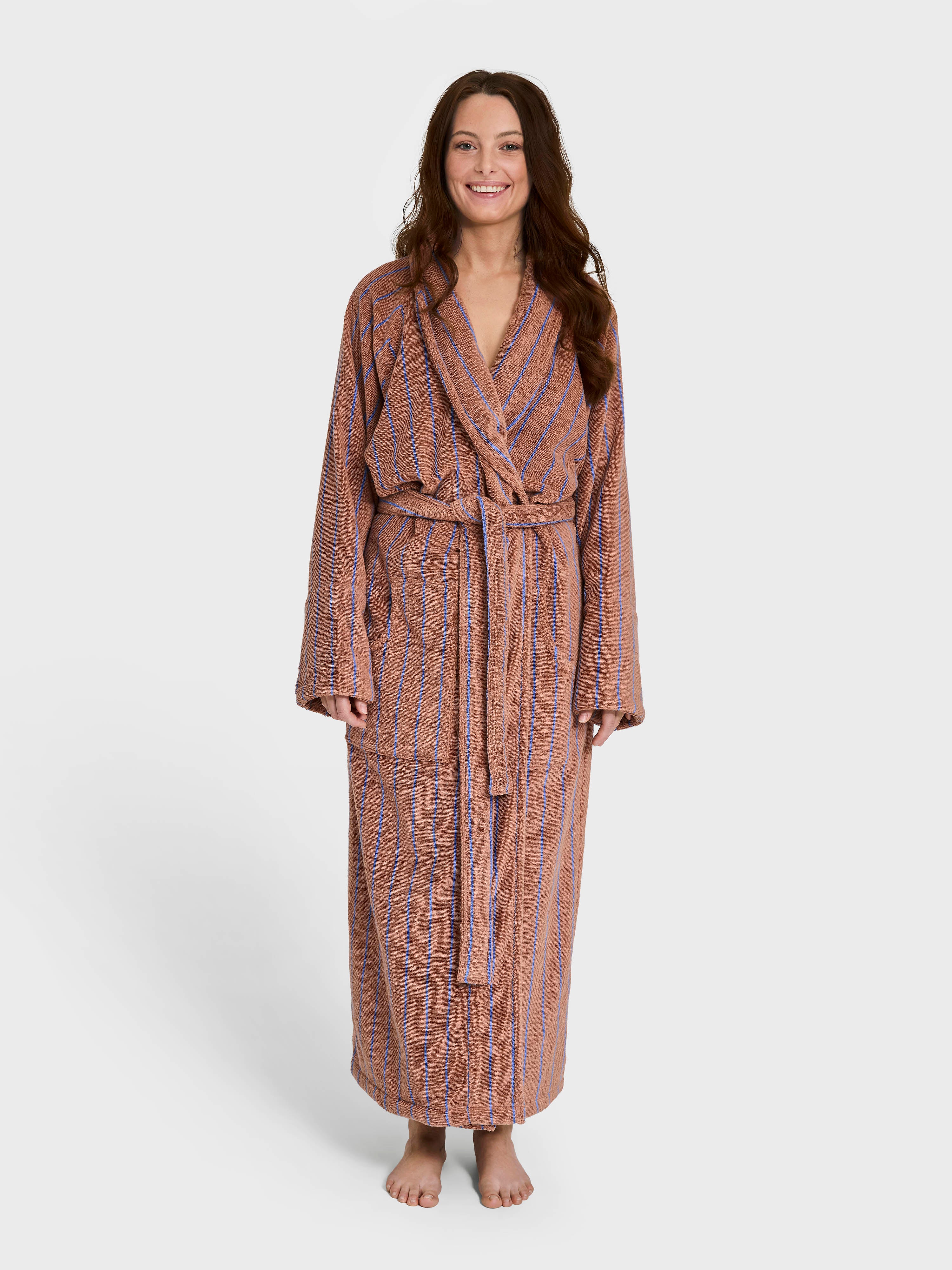 Naram Bathrobe, camel & ultramarine