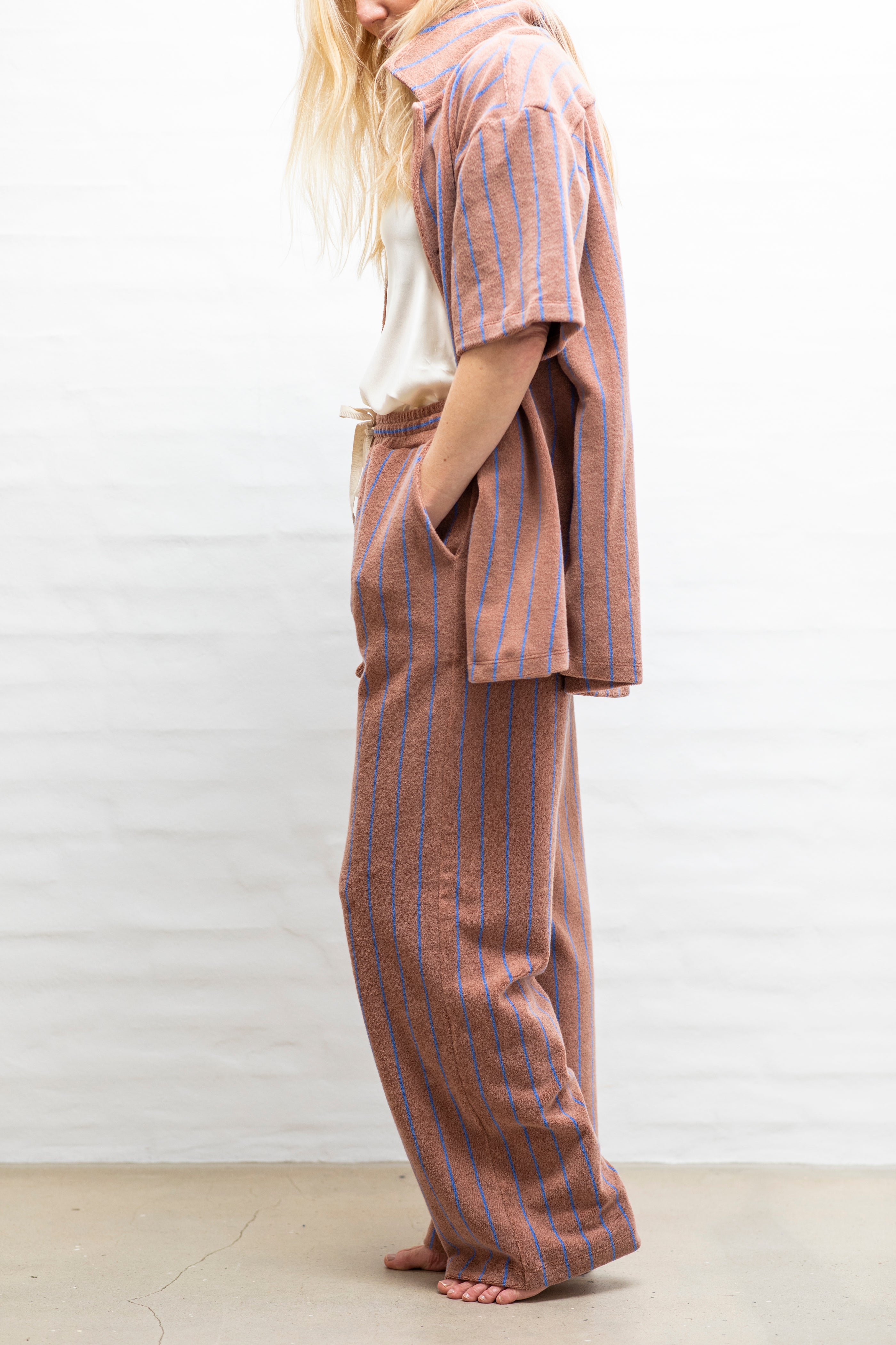 Naram Pants, camel & ultramarine