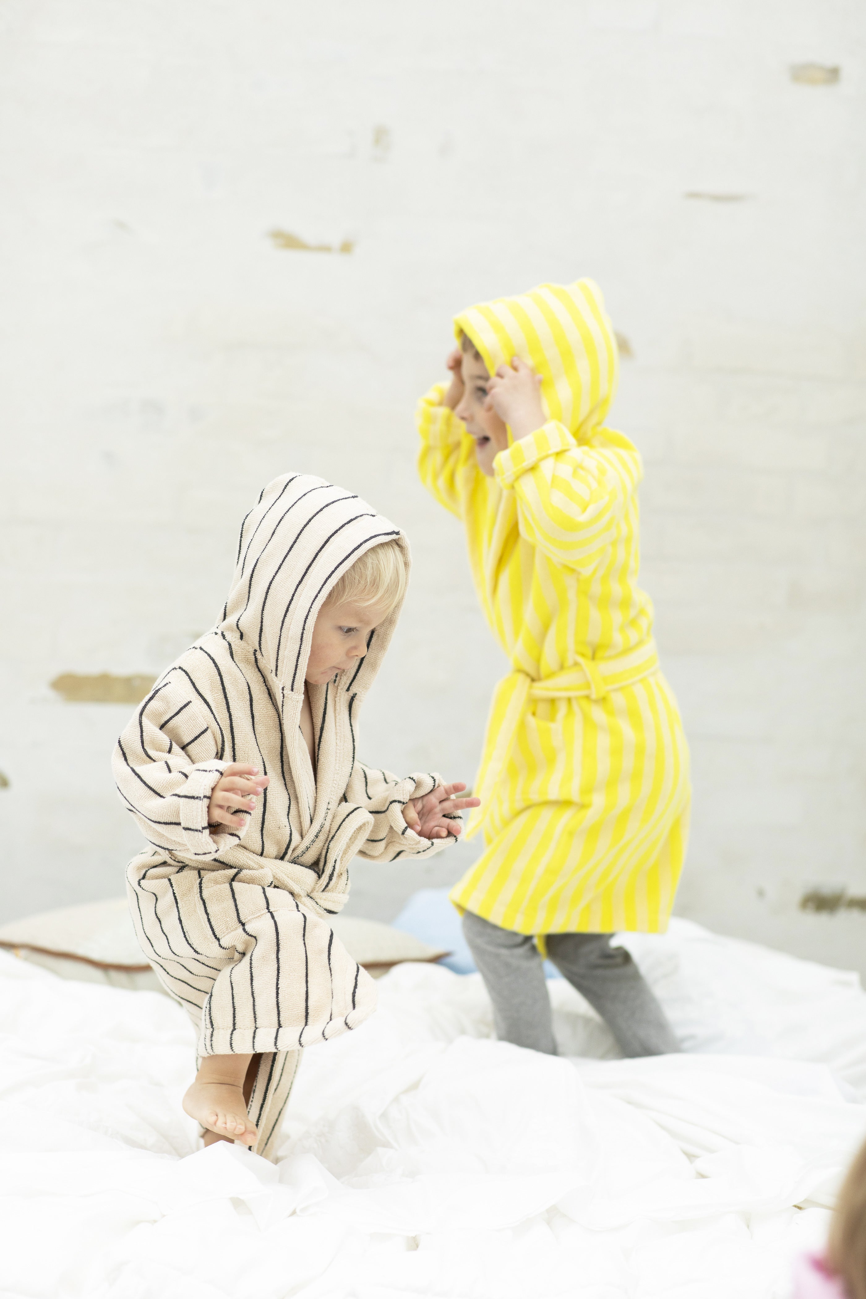 Naram Kids Bathrobe, pristine & neon yellow