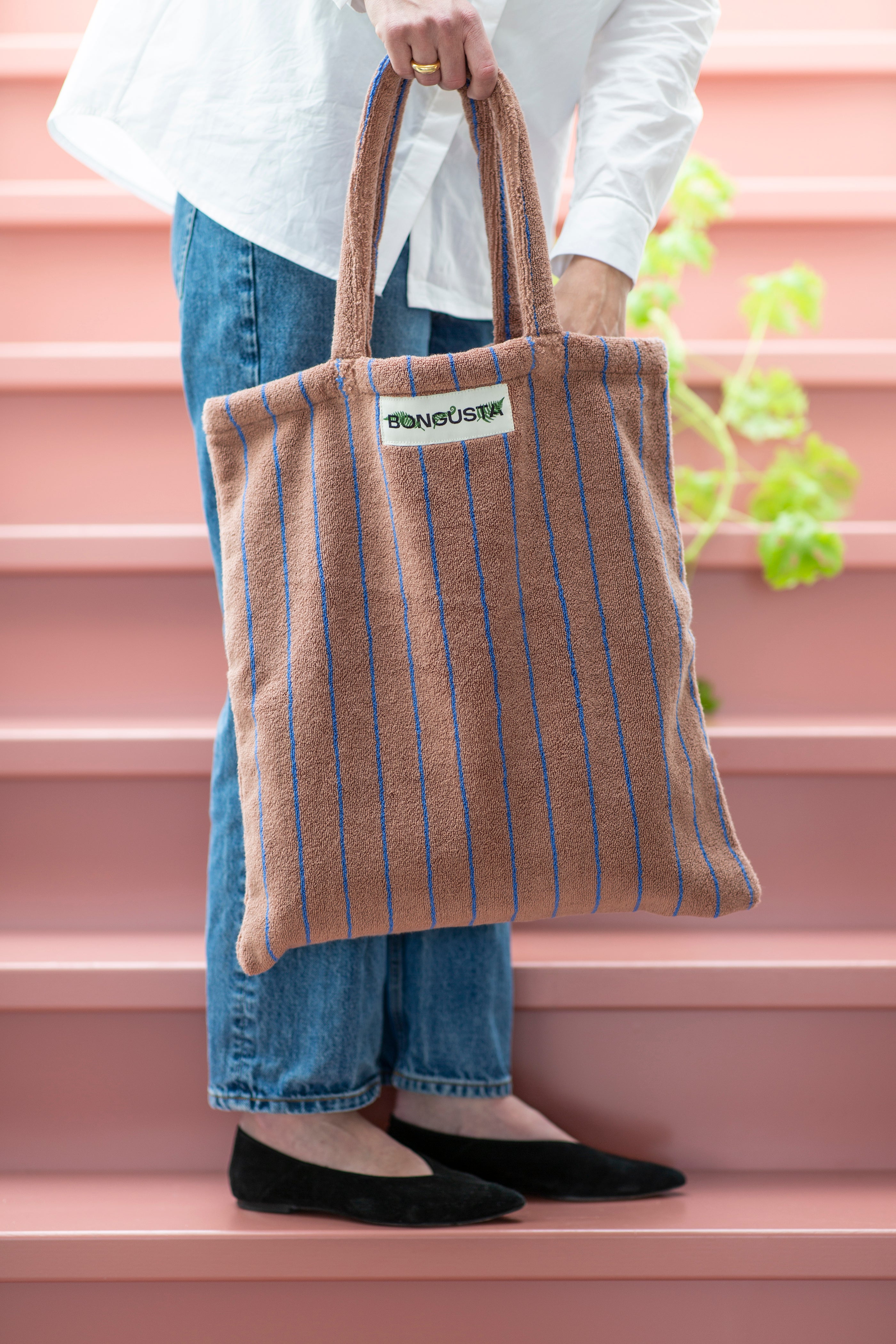 Naram Totebag, camel & ultramarine